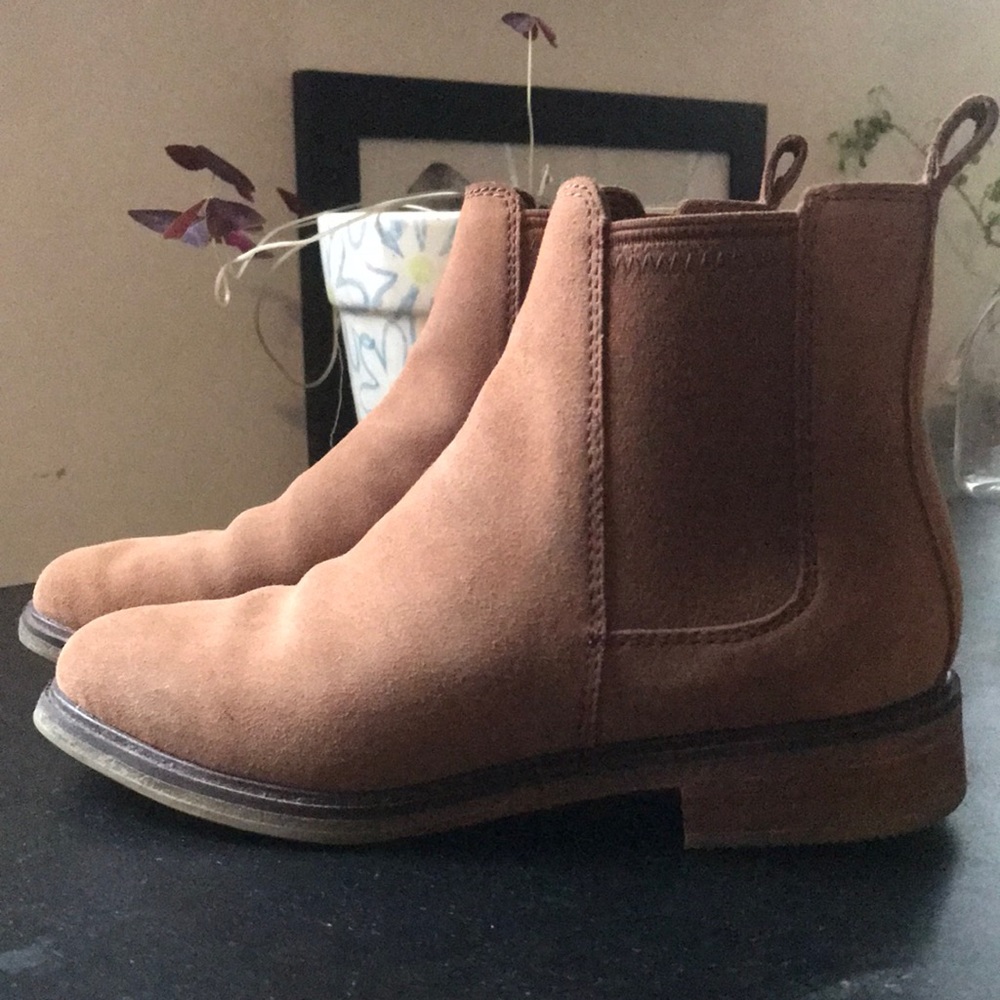 NWT Clarks Women’s Suede Booties